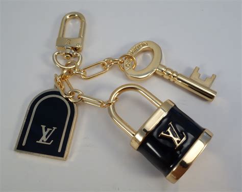 louis vuitton bag charm replica|louis vuitton keychain wallet dupe.